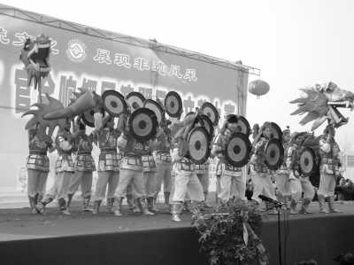 流傳了三百多年的項城官會鎮(zhèn)響鑼